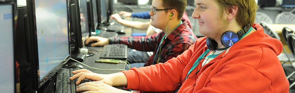 computer students using the computer